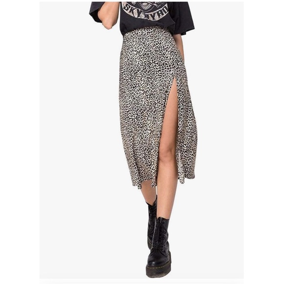 True Wrap Midi Skirt with Micro Leopard Print Pattern Size Small Tan Neutral - Picture 9 of 9